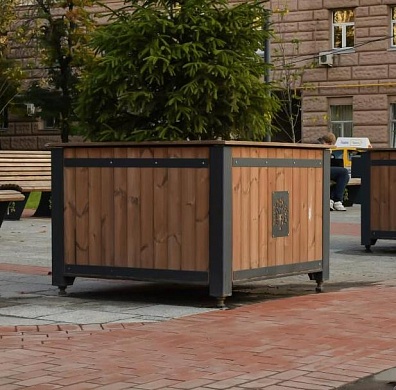 Planter for a tree «Trunk»